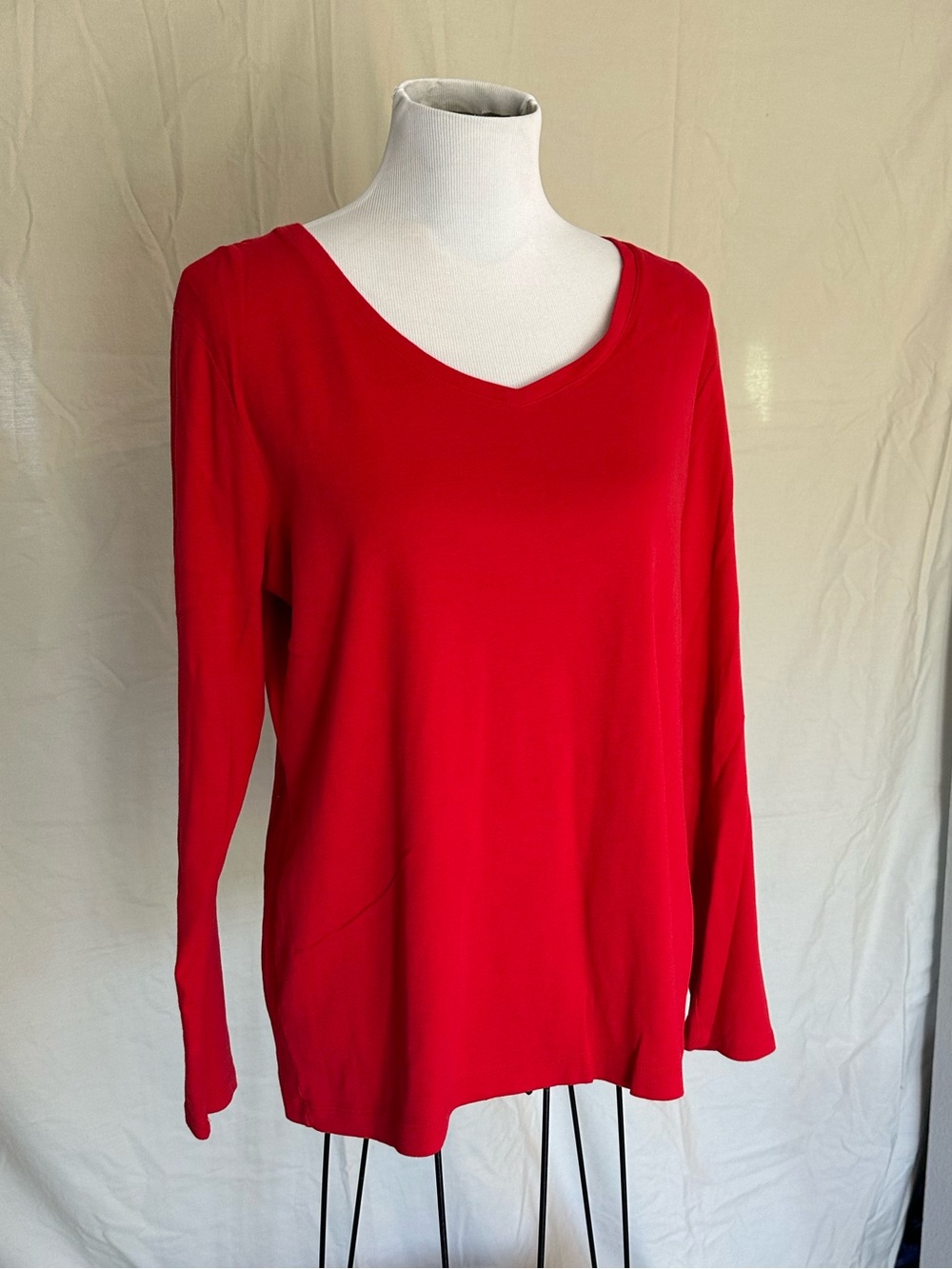 croft & barrow Red V-Neck Long Sleeve Tee the classic Tee large 100% cotton